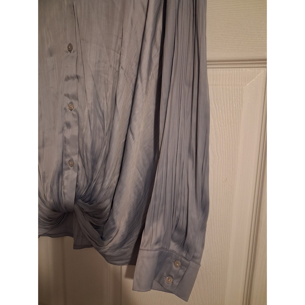 NWT Women's 1X Blue Lavender Ombre Twist Front Blouse Pleated Button Up Collared - Picture 6 of 16